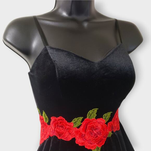 Gothic Black Velvet Red Rose Structured Mini Dress Sz 0 Y2K Dark Romance Prom - Picture 5 of 14